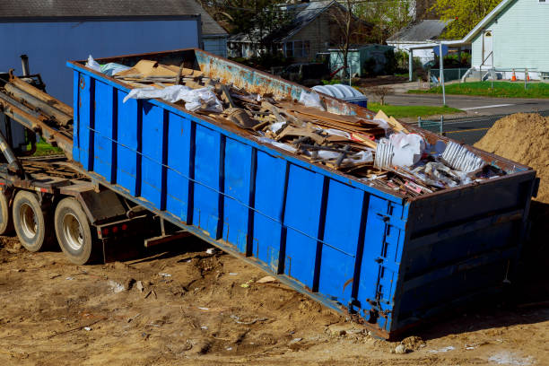 Best Yard Waste Removal  in Center Point, IA